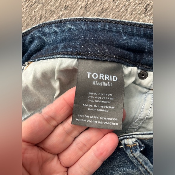 Torrid Trio Fit Skinny High-Rise Jeans, Sizes 10-14, Regular - Picture 13 of 14